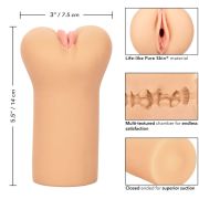 CALEXOTICS – BOUNDLESS VULVA MASTURBADOR TONO LIGHT